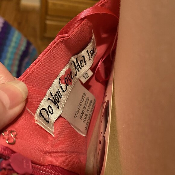 #28) Evening Gown: Strawberry Starburst - Picture 9 of 11